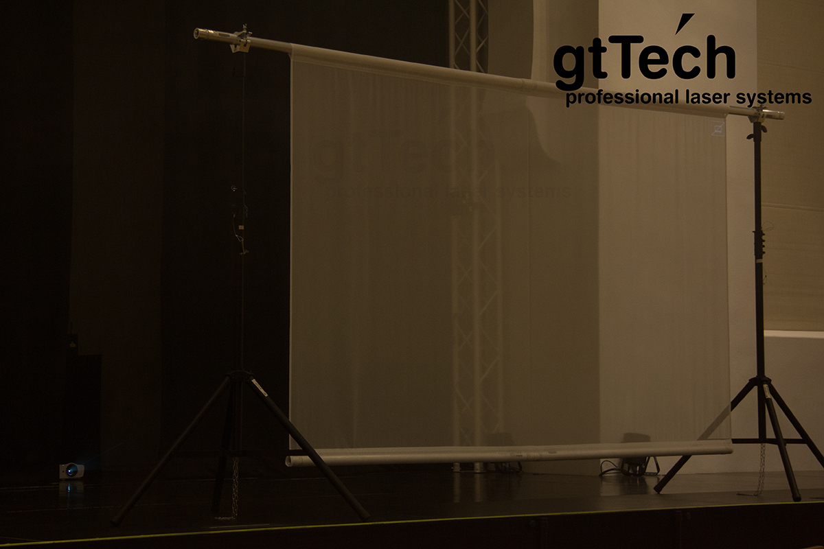 lasergaze-weiß-projektionstoff-taschen