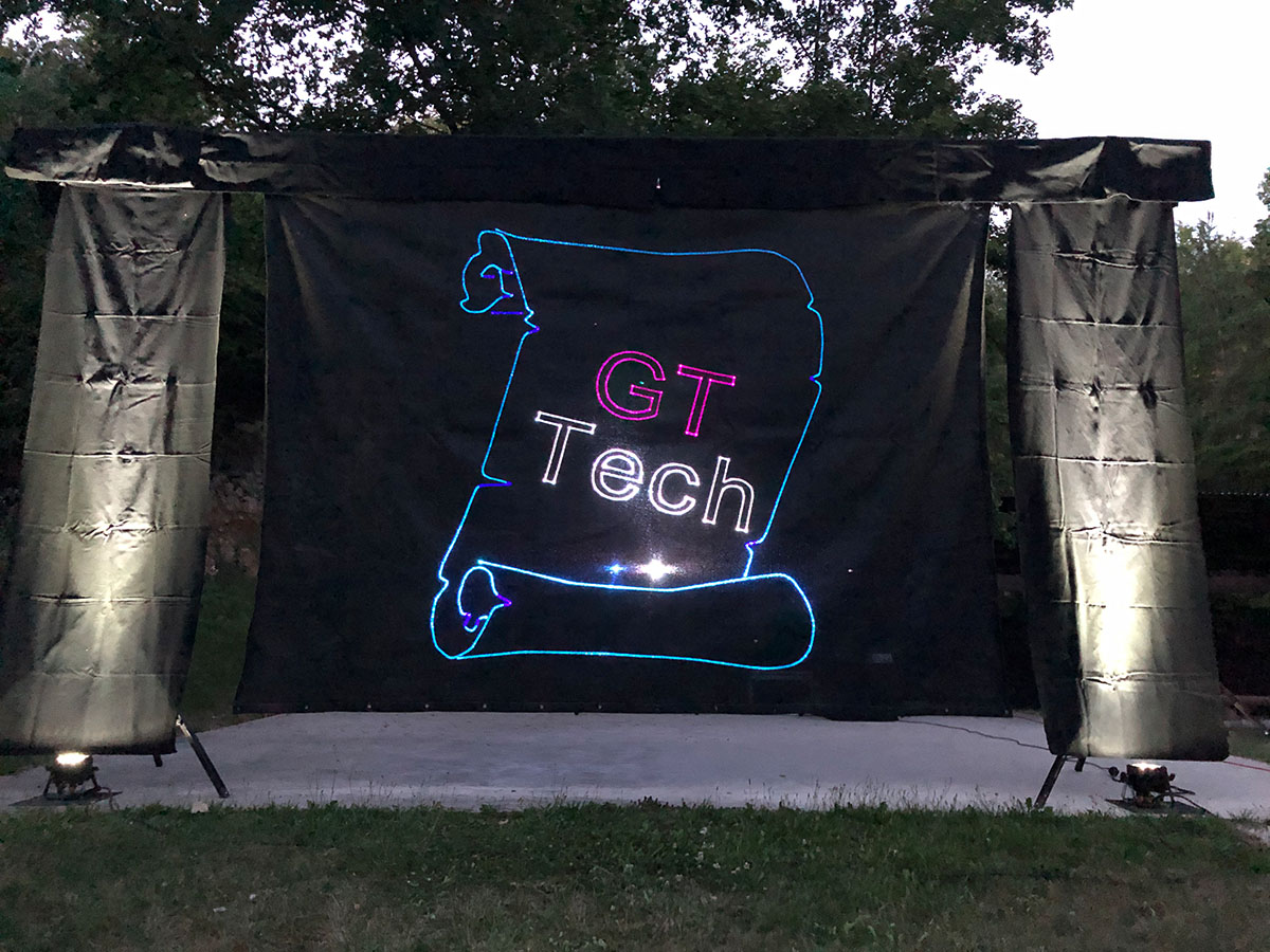 Outdoor Lasergewebe auf Stativ Outdoor Lasergewebe auf Stativ